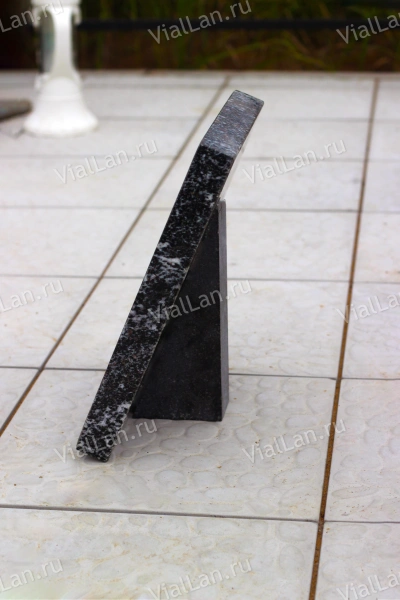 Рамка Гранитная (Квадрат, Гранит Амфиболит, 26*32, медальон 18*24) арт:1788