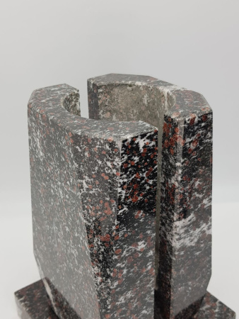 Ваза Бочка (23*15*15, гранит Амфиболит, с вкладышем) арт:2096