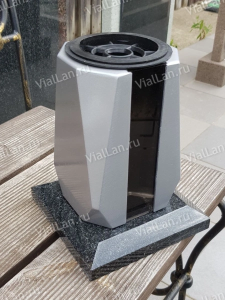 Ваза Бочка алюминиевая (гранит Габбро, цвет Серебро, с вкладышем) арт:1786