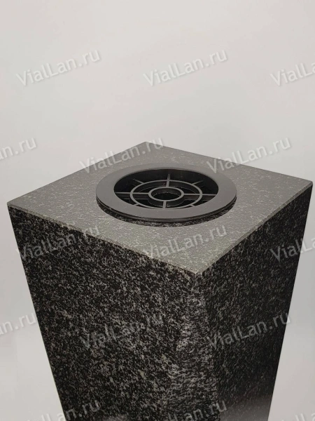 Ваза ЦЕЛЬНАЯ "ГРАНЬ" (30*15, гранит Габбро, Карелия) арт:2101