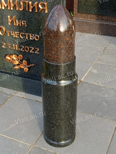 Ваза Патрон ( 60*15, гранит Габбро Карелия, верхушка гранит Дымовский) арт:1938
